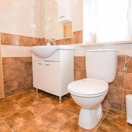 Villa Pets Friendly, Fully Fenced Angela With Pool