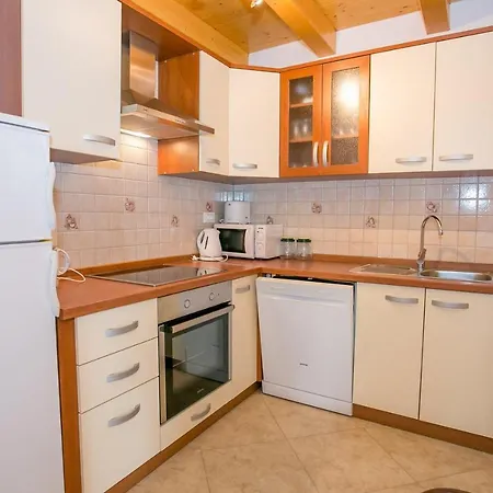 Villa Pets Friendly, Fully Fenced Angela With Pool *