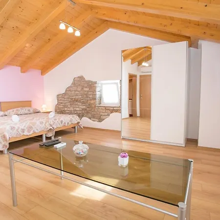 Pets Friendly, Fully Fenced Angela With Pool Villa *